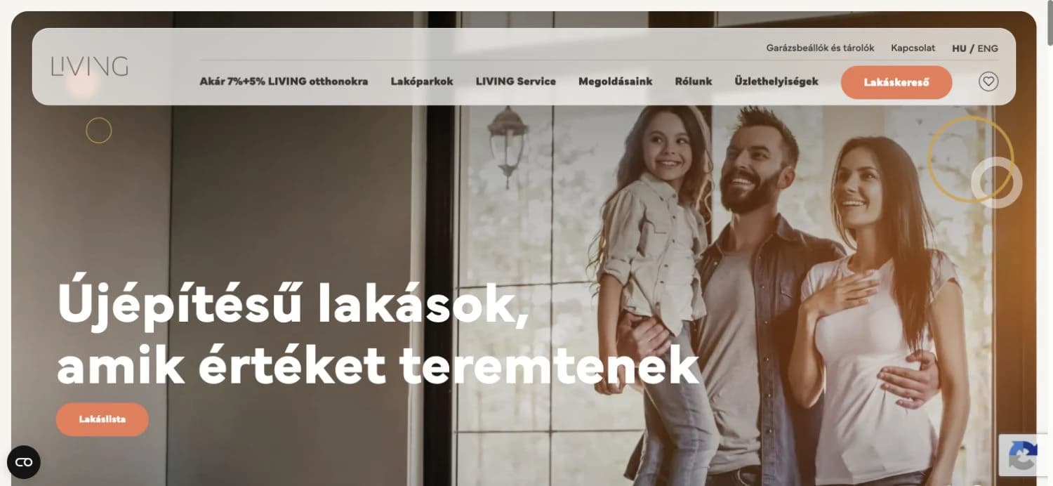 A LIVING magyar főoldalának tényleges képernyőképe